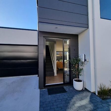 Central Home With Internal Garage - Close To Cbd! كريستتشيرش المظهر الخارجي الصورة